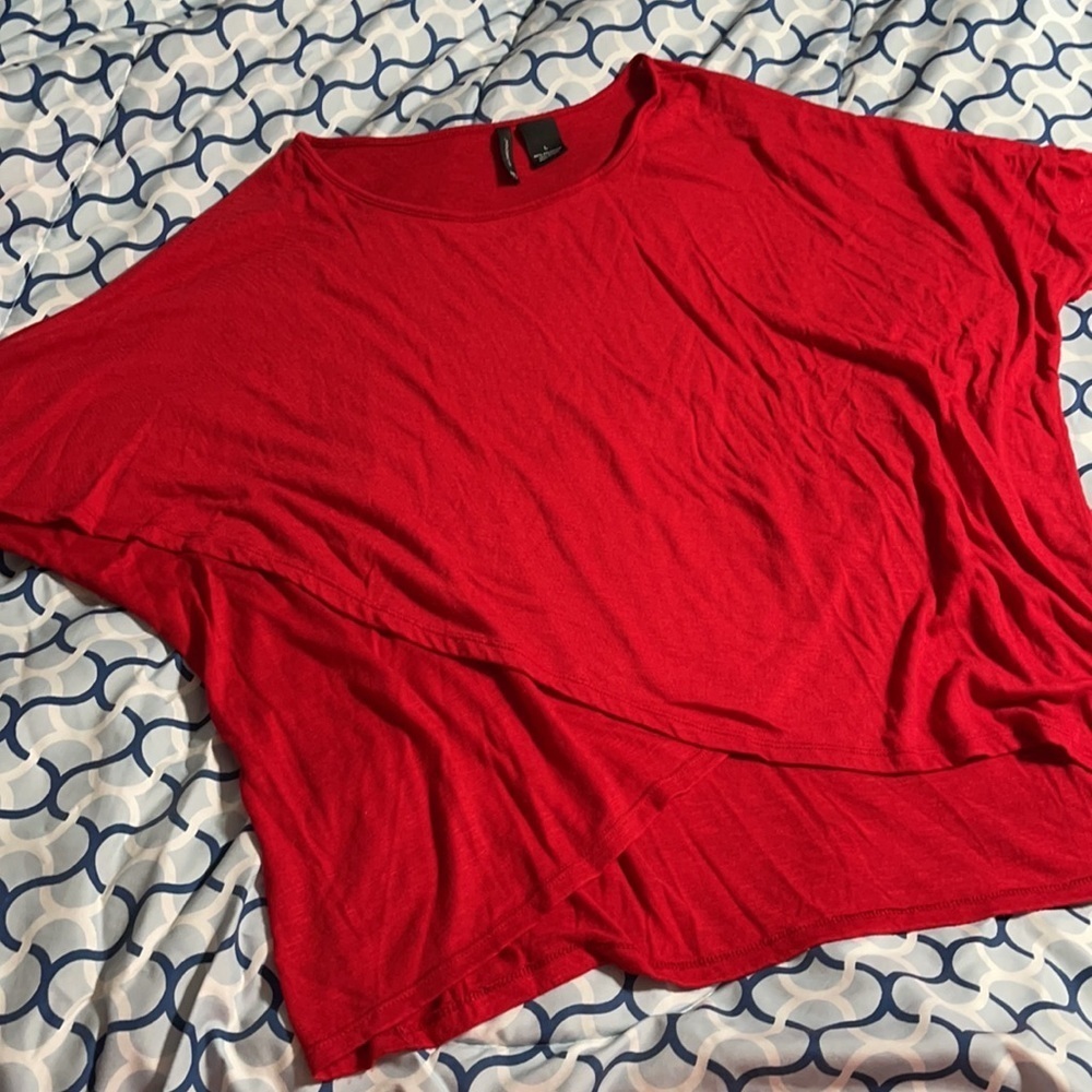 Cute New Directions red top L